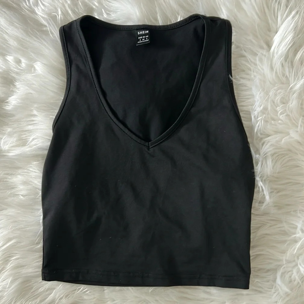 Shein sculpt v neck black tank top size small sleeveless